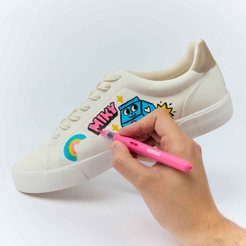 12 FEUTRES ACRYLIQUES / OMY